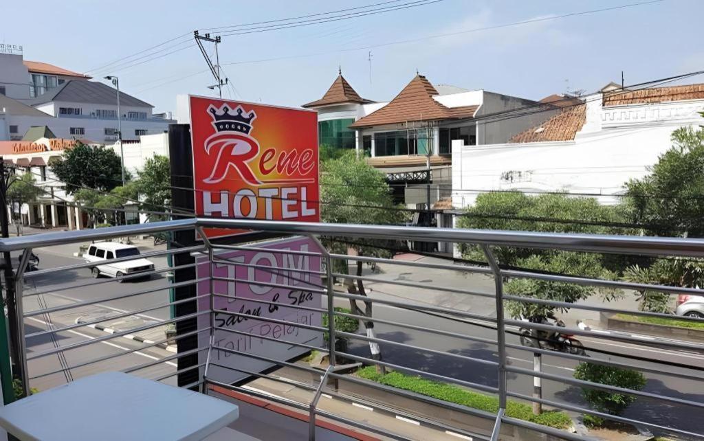 Rene Hotel Джокякарта Екстериор снимка