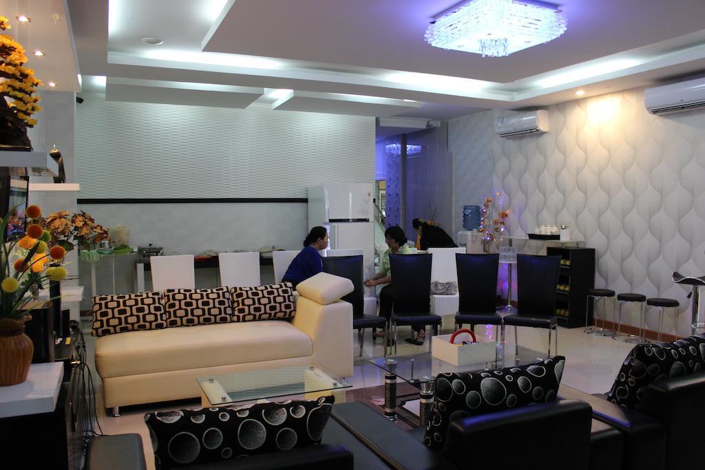 Rene Hotel Джокякарта Екстериор снимка